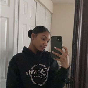 Meet your Posher, Mya